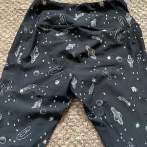 Torrid Space Leggings Size 6 (00)